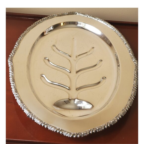 Canadian made Silver-Plated Turkey Carving Tray - Picture 3 of 11